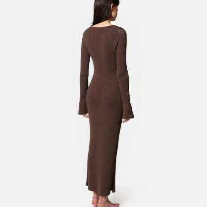 Long pierced long dress
