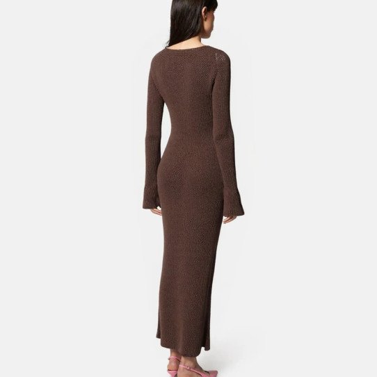 Long pierced long dress