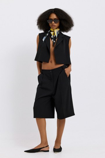 Reba Crepe Shorts