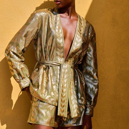 Shorts with gold details